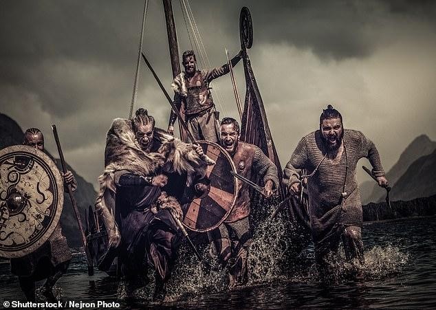Horrifying Vikings Blood Eagle ritual Gouging the back, excavating the enemys lungs