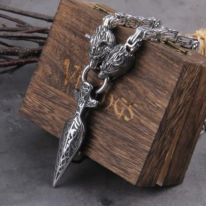 Viking Necklaces Wolf Vegvisir