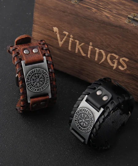 Viking Bracelet Leather Vegvisir