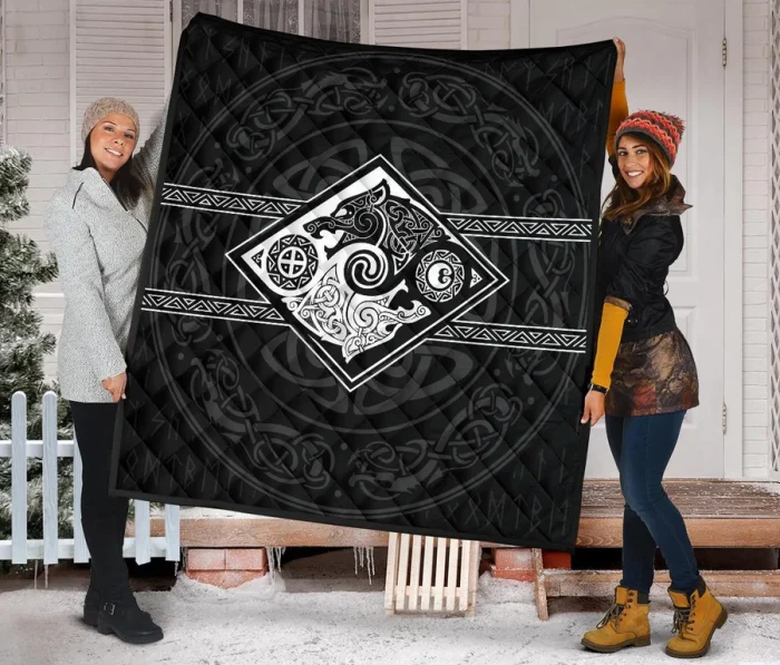 Viking Quilt The Wolves ,Skoll And Hati